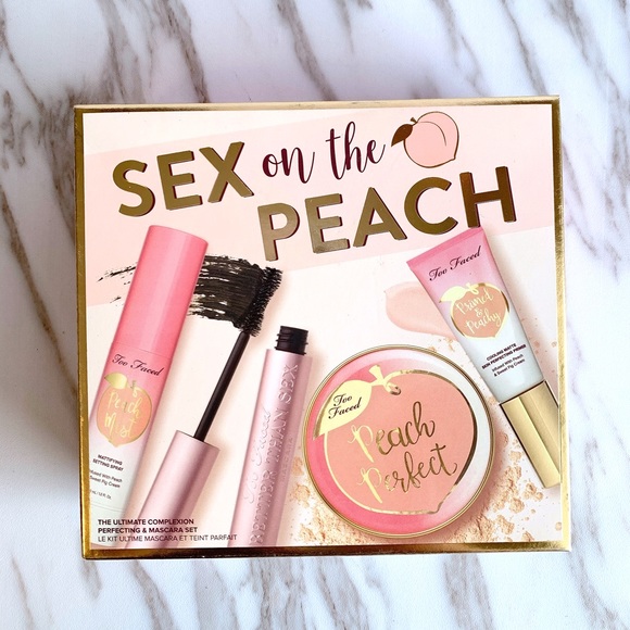 Too Faced Sex on the Peach Mascara Set - Picture 3 of 6